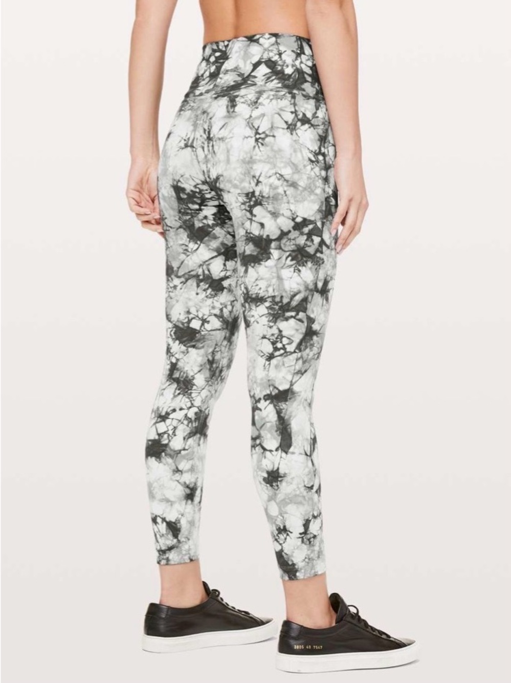 LULULEMON • Wunder Under Hi-Rise 7/8 Tight Shibori Luxtreme 25" size 6
